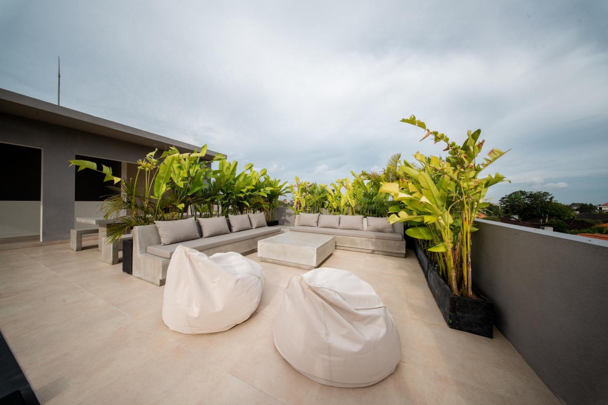 Thehub Pererenan Coworking, Pool And Rooftop ชังกู ภายนอก รูปภาพ