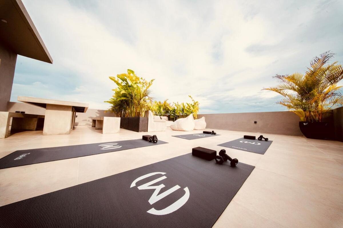 Thehub Pererenan Coworking, Pool And Rooftop ชังกู ภายนอก รูปภาพ