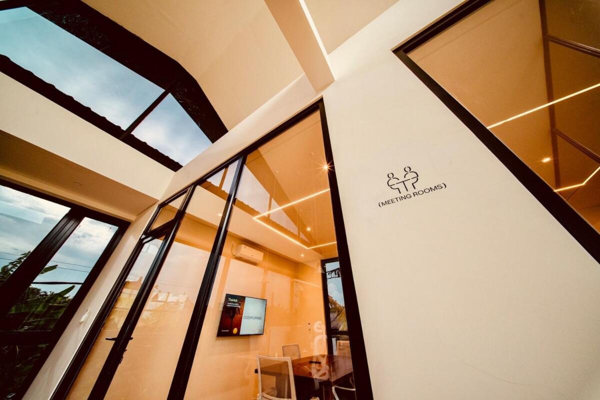 Thehub Pererenan Coworking, Pool And Rooftop ชังกู ภายนอก รูปภาพ